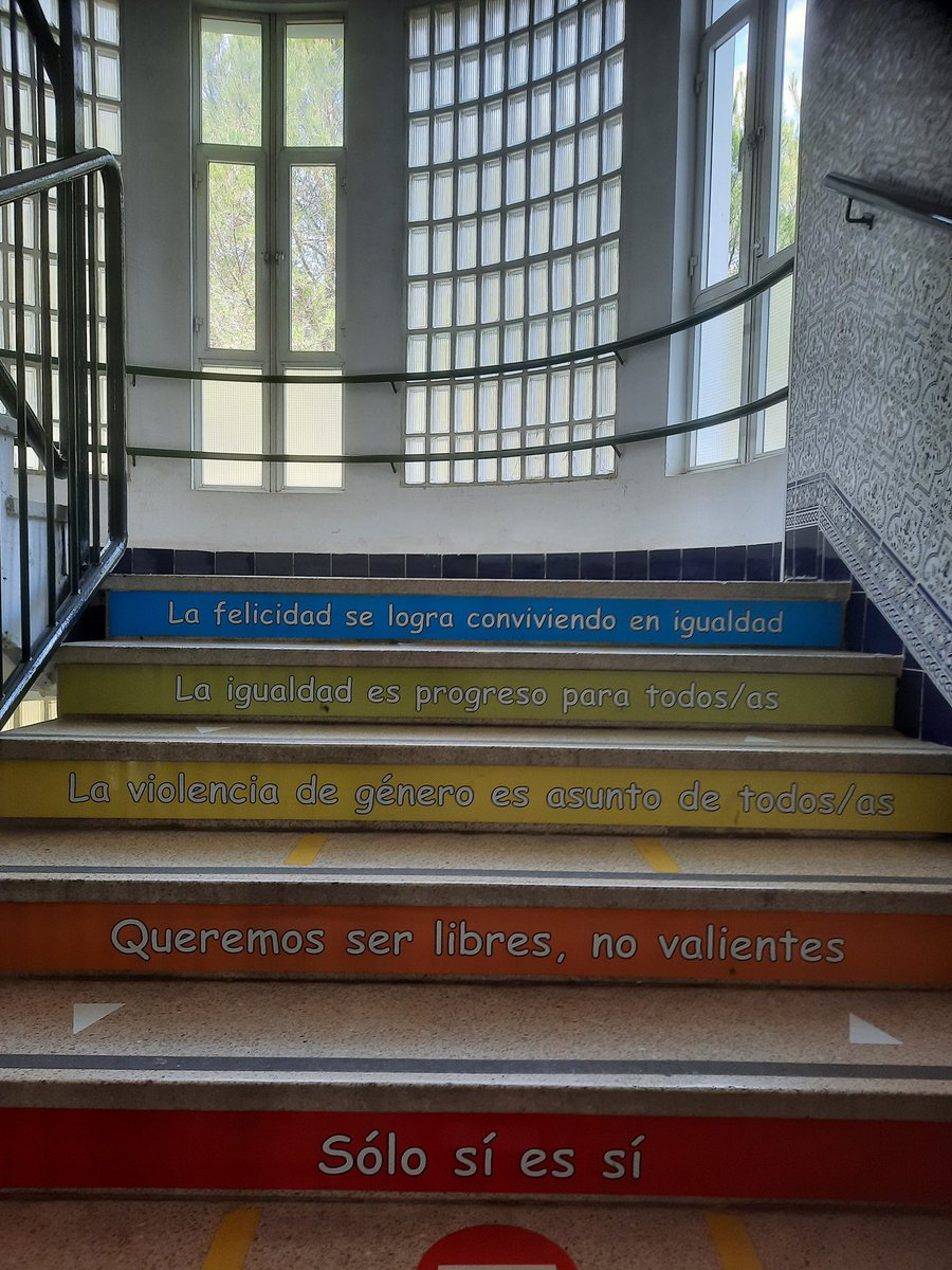 rovien1983's tweet photo. ¡Queda mucho por hacer! #8MarchWomensDay #8DeMarzo #DiaInternacionalDeLaMujer #educacionpublica https://t.co/JXQHGEZSgR