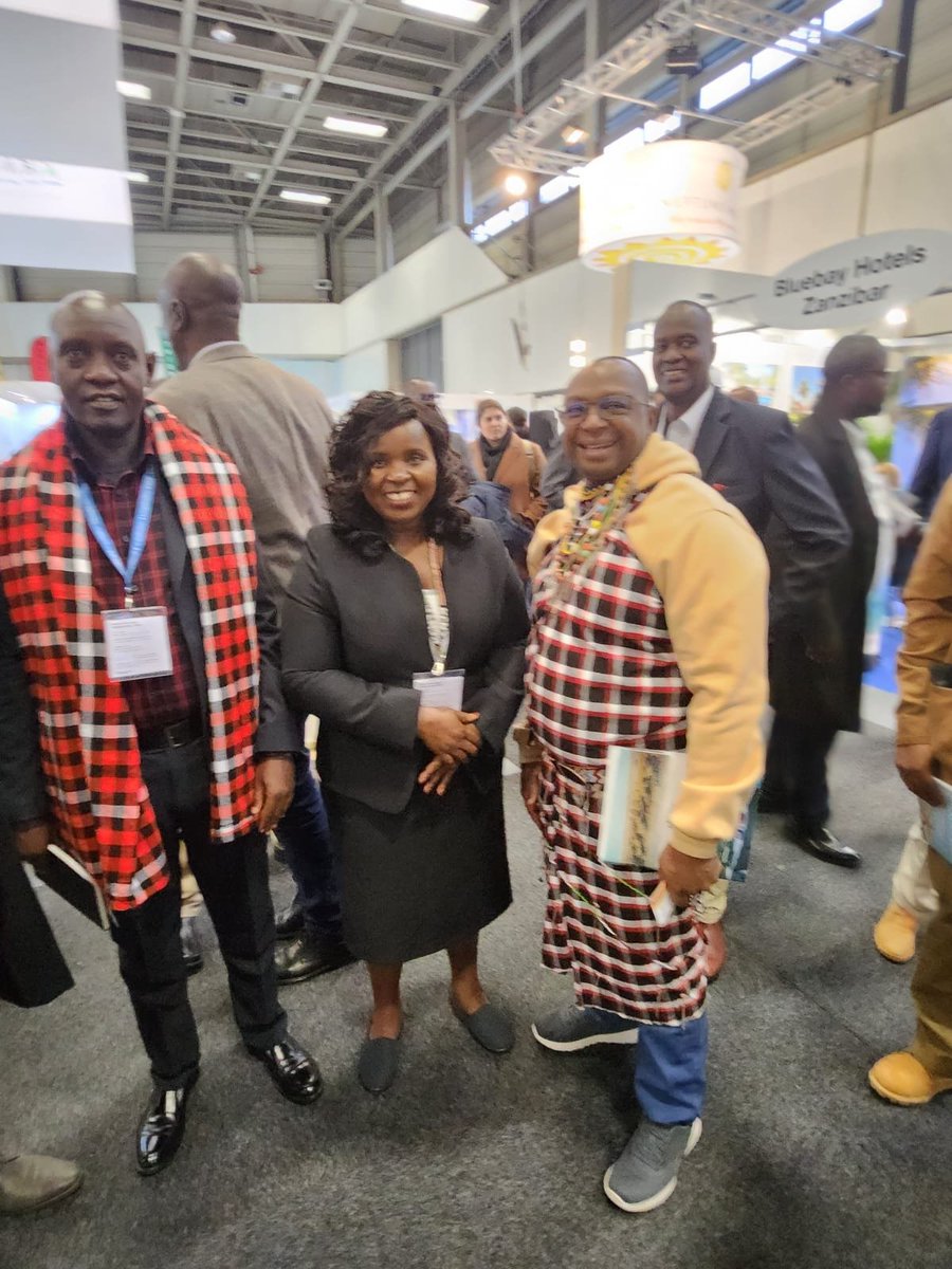 peninah_malonza's tweet photo. Met with Mr. Simon Kabu ,CEO @BonfireSafaris , while on a tour of Kenya Stand at #ITBerlin. We held discussions on promoting domestic tourism and ways of nurturing a tourism ecosystem that supports affordable, independent travel in line with the Kenya Kwanza manifesto. https://t.co/zvlATYcopy