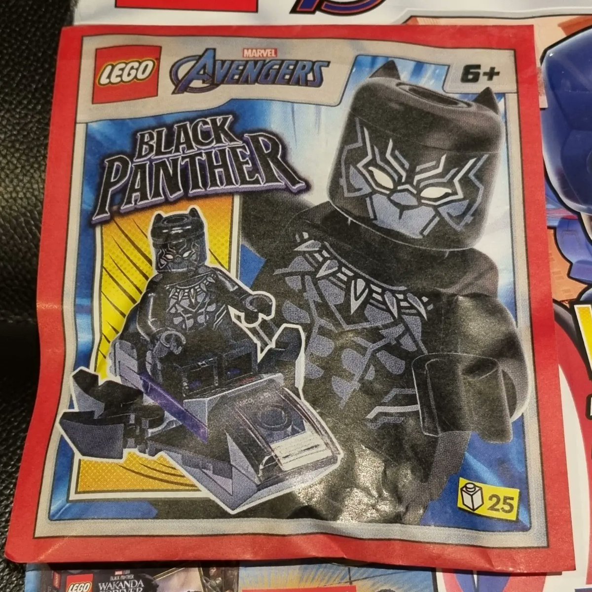 RedmarkBricks's tweet image. New LEGO Avengers Magazine.

#Avengers #LEGO