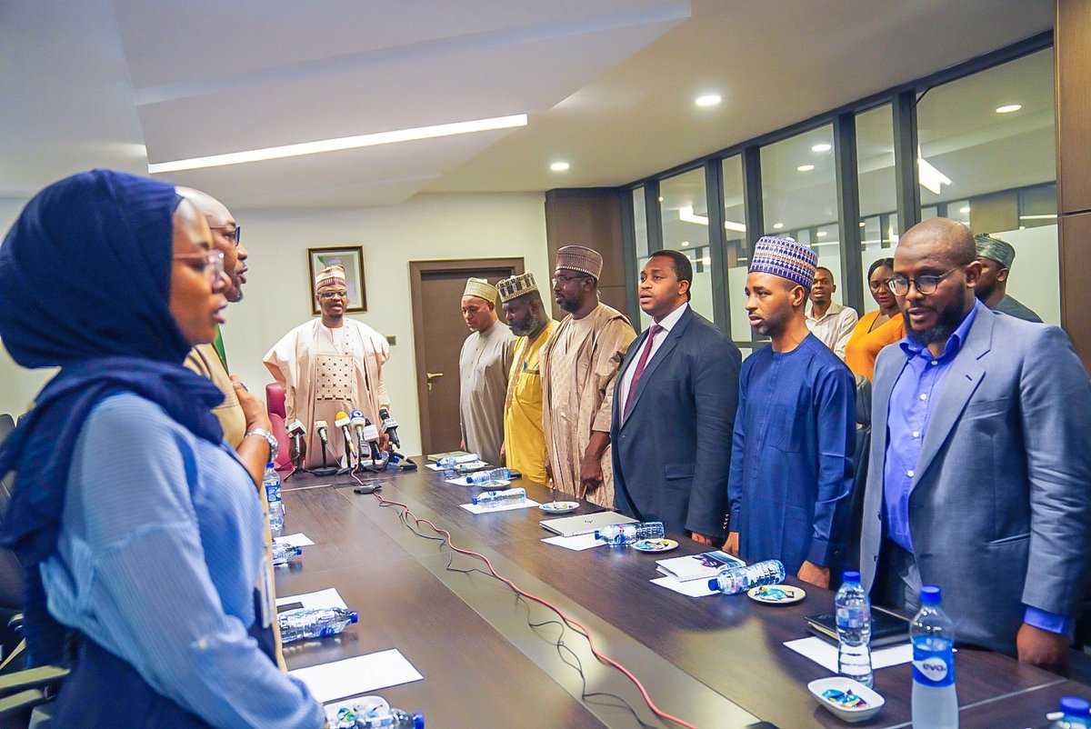 FMCIDENigeria's tweet photo. On behalf of by His Excellency, President @MBuhari, Minister of Communications and Digital Economy, @ProfIsaPantami inaugurated the Nigeria Startup Act Implementation Committee aimed at fostering the growth of the Digital Innovation and Entrepreneurship Ecosystem in Nigeria. https://t.co/2nPNJhd9vQ