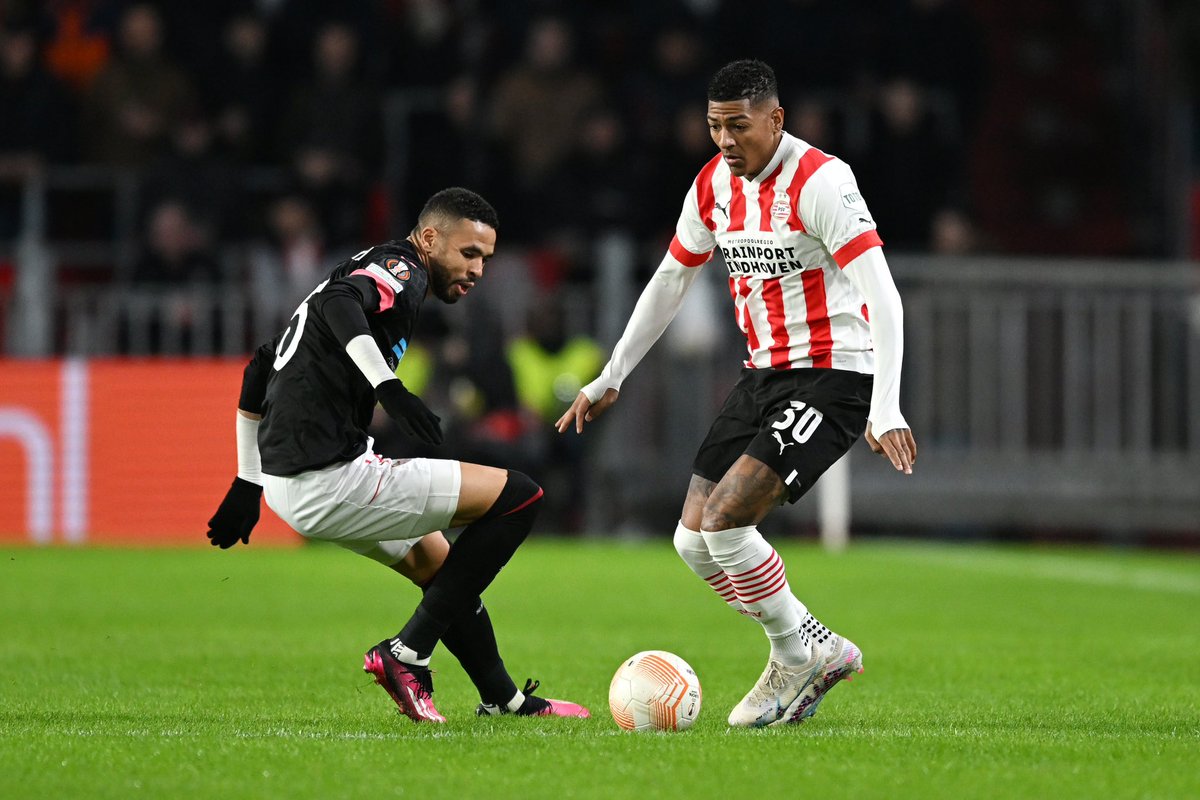 FabrizioRomano's tweet image. Full agreement between PSV Eindhoven and Galatasaray for Patrick van Aanholt to stay at PSV on loan until June 2024 🔴🇳🇱 #transfers

Van Aanholt has also agreed terms, it’s done ad @RikElfrink reported.