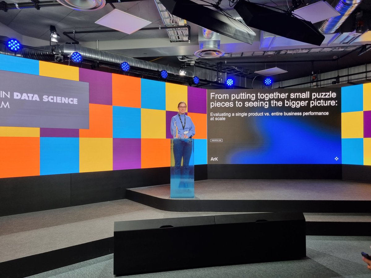 Our 3rd invited speaker, Tina Einsiedler, Data Analyst at Ark Kapital, presented "From small puzzle pieces to seeing the bigger picture: Evaluating a single product vs. entire business performance at scale". Thanks Tina for the great presentation!
#wids2023 #widsstockholm2023