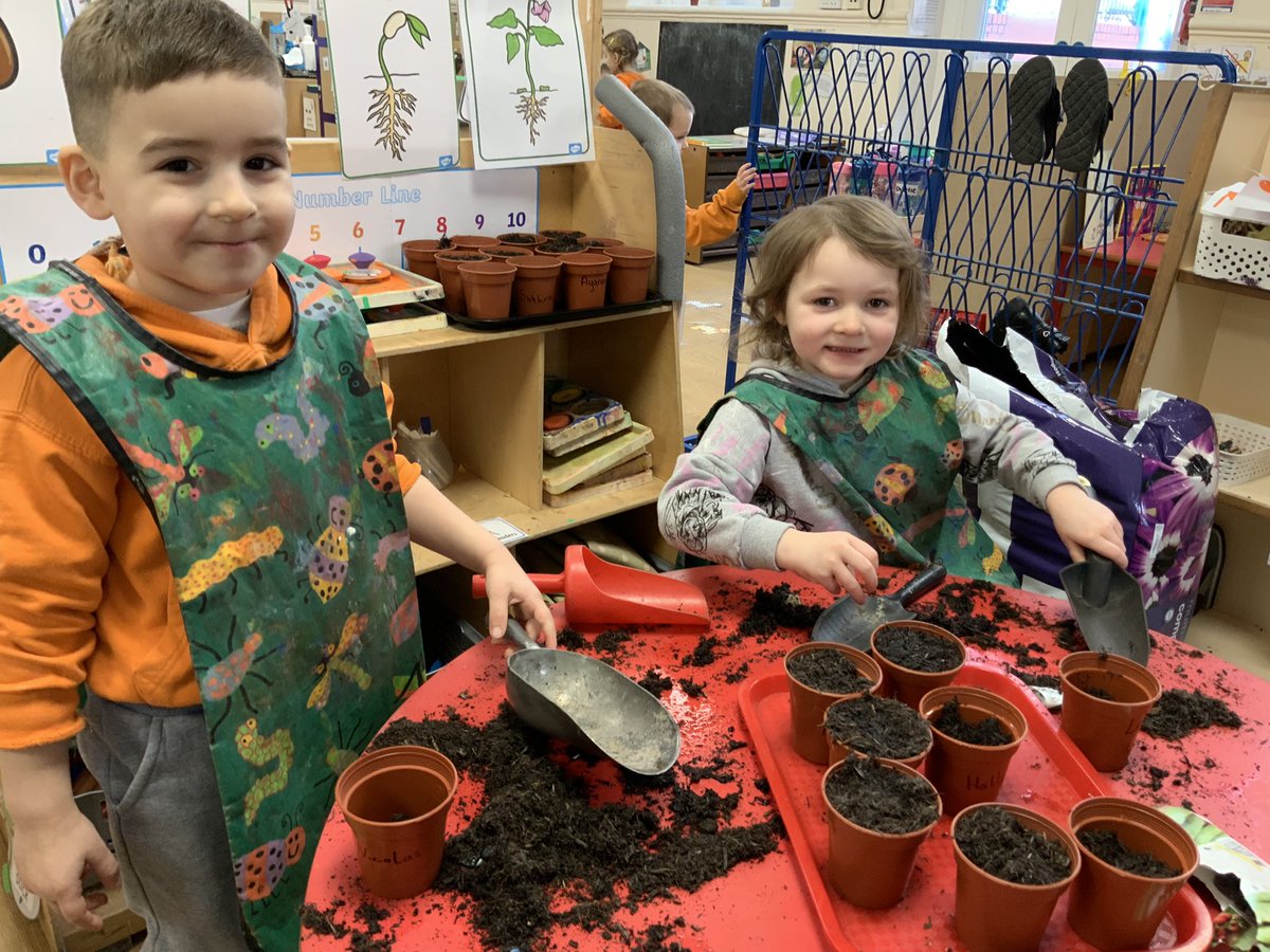 RDPSNursery's tweet photo. Muddy good fun this morning planting our beans! We can’t wait to watch them grow! 🫘🌱
#RDPSNursery #Lifecycleofabean #Understandingtheworld #littlegardeners https://t.co/PE9BwIL5vt