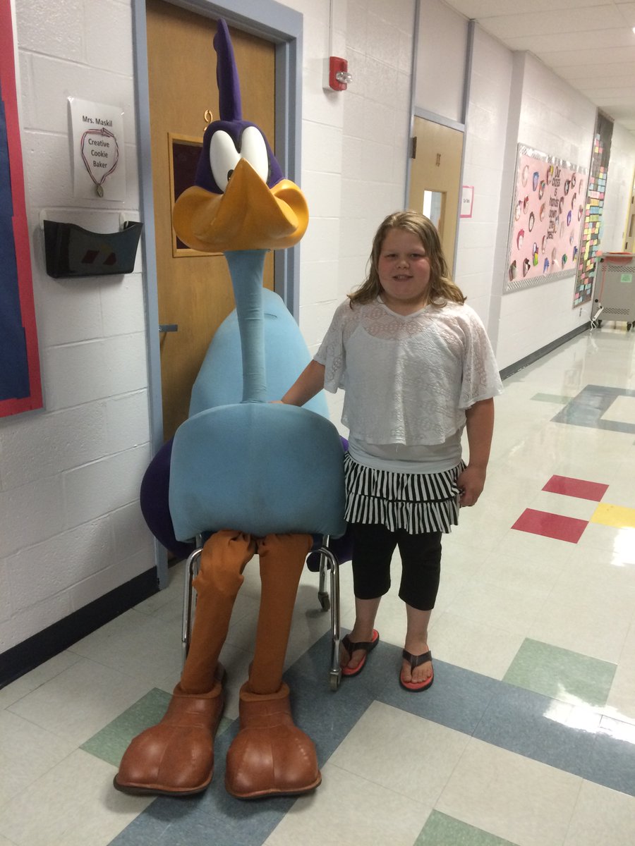Northmen_AVID's tweet photo. AVID senior &amp; @AntiochMS alumni @KristinaBiggs18 has been in AVID for 5 yrs. Involved in @Northmen_Band, Pep Band &amp; @Northmen_VB manager. Attending @NWMOSTATE majoring in Early/ Special Ed. Kristina has overcome so much. So proud of her! 72 days until @Northmen_OPHS graduation! https://t.co/VukK5AODnm