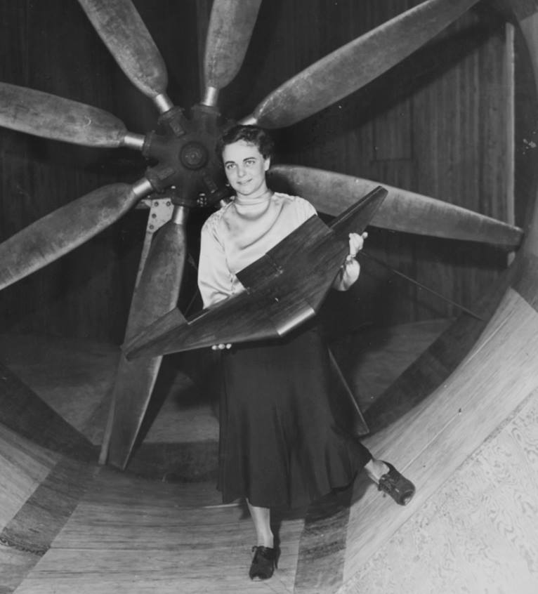 Aerodinv's tweet photo. Hoy en el día de la mujer recordamos a Isabel Ebel, una de las pocas mujeres que estudiaron ingeniería aeronáutica entre el alumnado del MIT, se convirtió en la primera mujer de Estados Unidos en recibir un título en ingeniería aeronáutica en 1932. #Mujer #Aeronautica https://t.co/5JYd0eg7oc