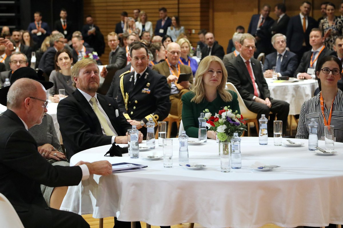 ZuzanaCaputova's tweet photo. A sustainable future must begin today. A pleasure to open a forum of 150+ business leaders from #Slovakia 🇸🇰 &amp; The #Netherlands 🇳🇱 in the circular economy, waste management &amp; health who are ready to forge new partnerships &amp; cooperation. Green transition is the right way forward. https://t.co/H96oTZnwoA