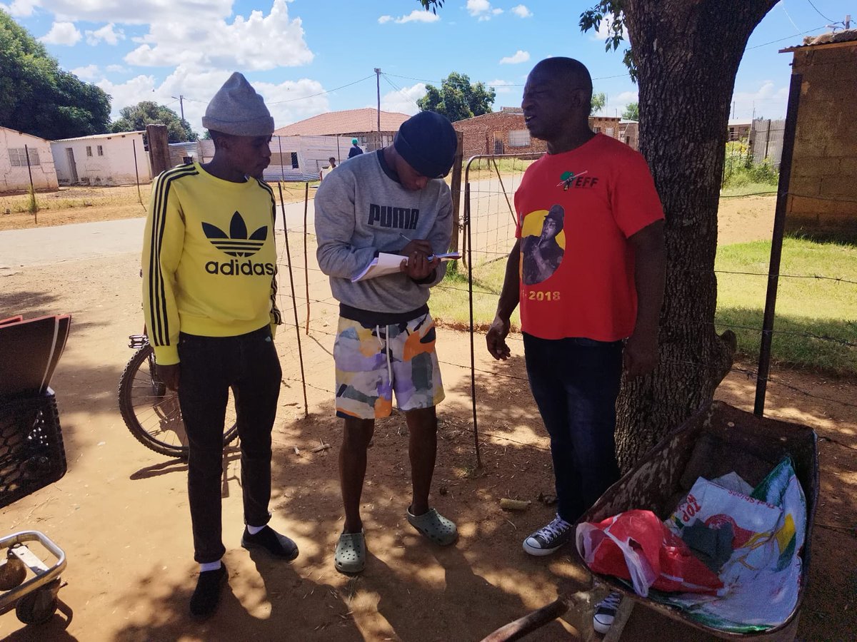 NqobileMhlongo's tweet photo. Tokologo Sub-region Ward 5 mobilization towards the #NationalShutDown https://t.co/ATIdwdYjEq