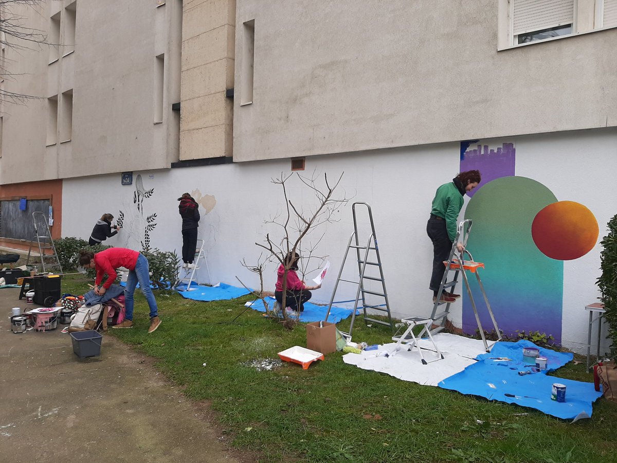 IpeiccP's tweet photo. 8 M'ART'S : Premiers coups de pinceau des 10 artistes urbaines mobilisés pour la #journeeinternationaledesdroitsdesfemmes au square oxford! #streetart @HeraultLogement @montpellier_ @MDelafosse @NakibFatma https://t.co/x5fEdPWc8Z