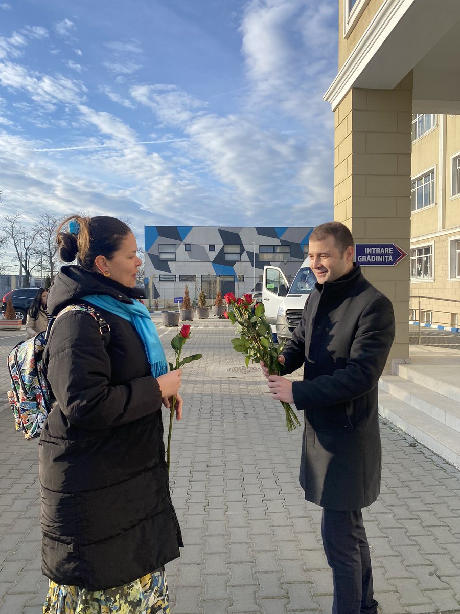 scoala_spectrum's tweet photo. #8Martie este o altă ocazie specială de a celebra femeia, frumusețea și feminitate.
#respect #admirație #prețuire #recunoștință
L A    M U L Ț I     A N I ! https://t.co/vPgZN2Ri4M