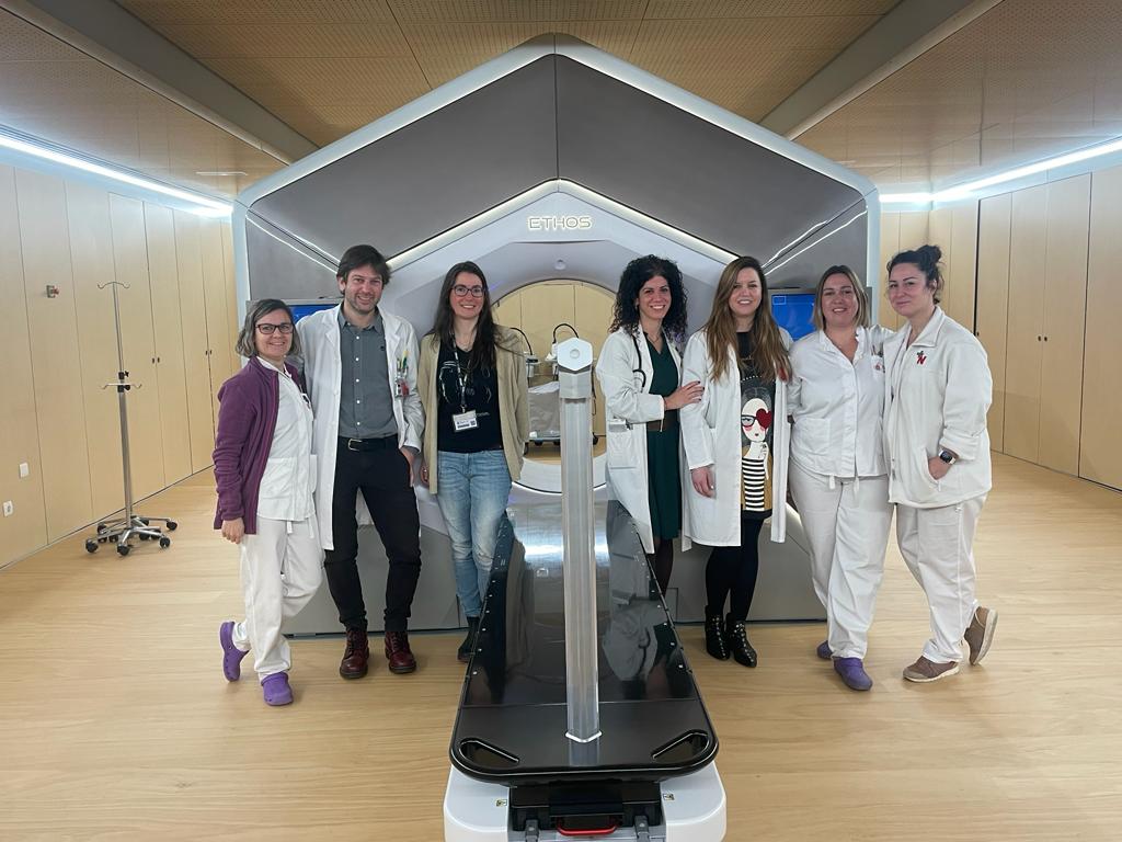 SEOR_ESP's tweet photo. Primer paciente tratado con Radioterapia Adaptativa Online en España
Un avance importante para nuestros pacientes
¡Enhorabuena al equipo de Oncología Radioterápica del Hospital de Navarra!
#LaRadioterapiaCura https://t.co/IpYzi3jdEI