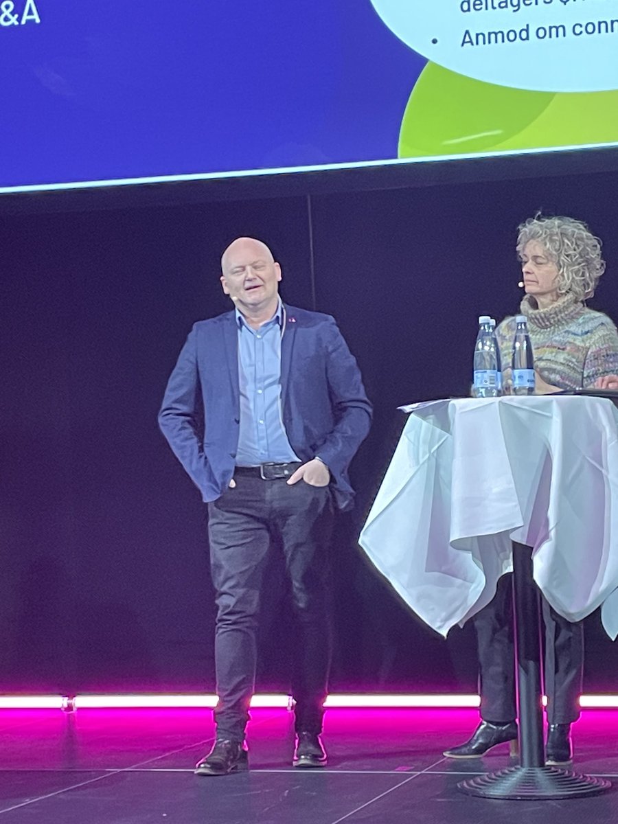 ninahucl's tweet photo. ⁦@larsgaardhoj⁩ på #offdig peger på, at en teknologifond skal være katalysator for den rigtige innovation og dermed, at digitalisering kan være med til at redde sundhedsvæsenet fra mangel på arbejdskraft ⁦@RegionH⁩ ⁦@regionerne⁩ https://t.co/wlMPbyKwld