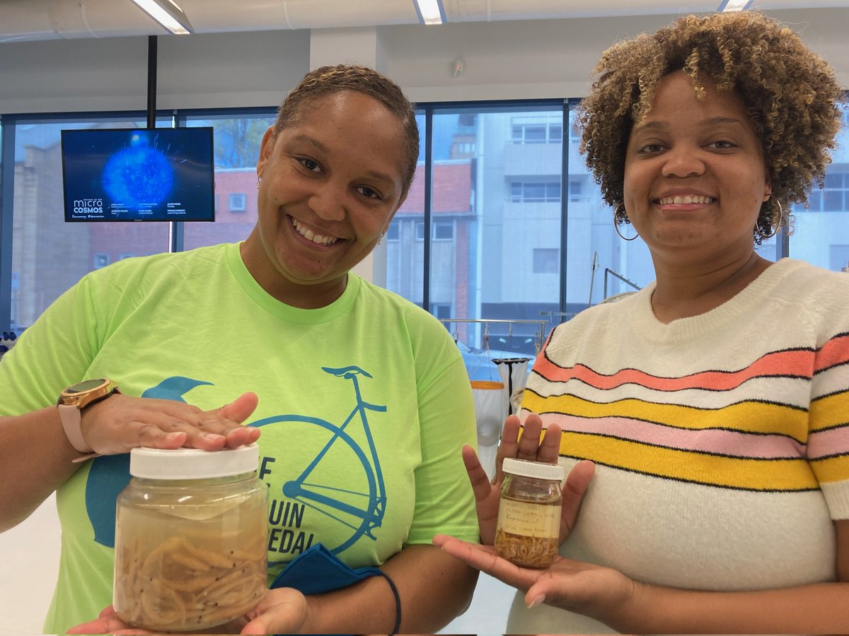 NorthSouthKim's tweet photo. You are my biggest inspiration, my absolute best friend, a testament to #BlackGirlMagic and #blackwomenintech, and most of all my sister. Happy #InternationalWomensDay to us ๐ซ and all the women in the world ๐.
#phdintraining ๐๐ฝ with #krill and sis. #blackwomaninpolar ๐ปโโ๏ธ๐ง https://t.co/3RXbKdEVJ1