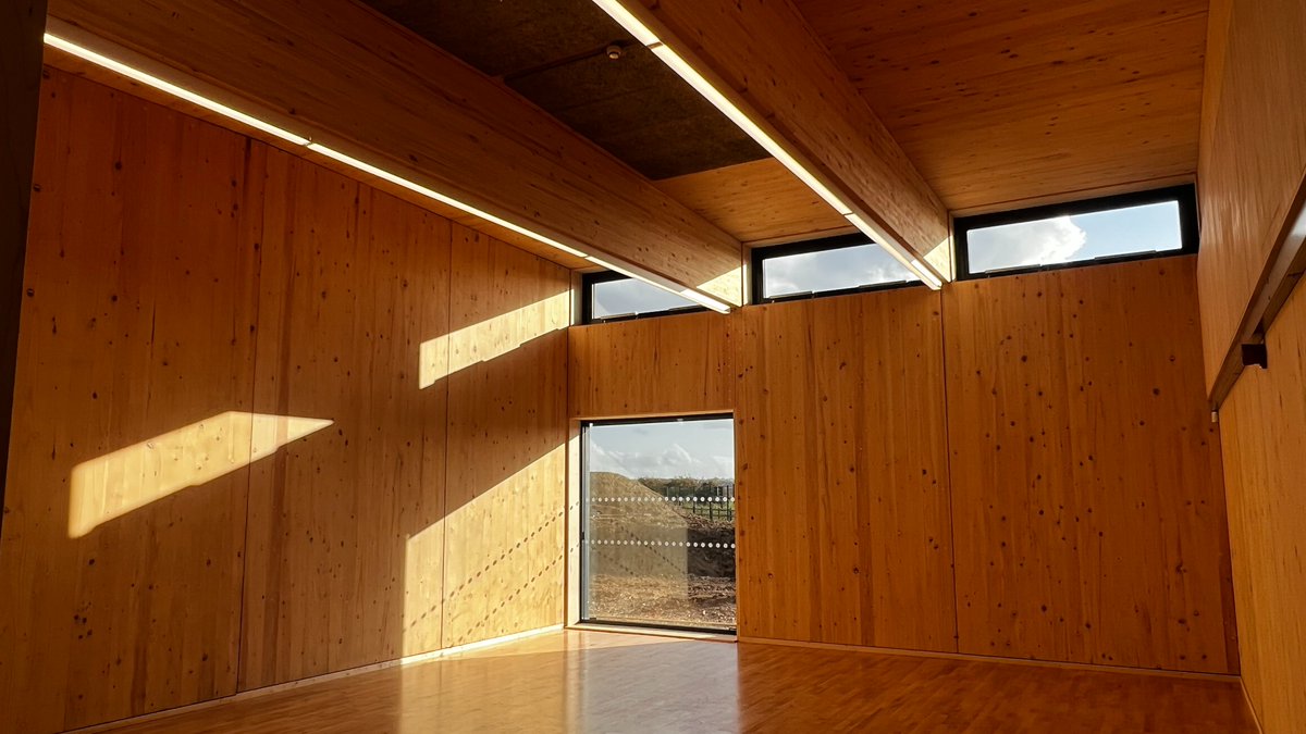 Today is our 2nd Sandpit Open Day! We are always excited to show off our Indoor, Health &amp; Education Sandpits at <a href="/the_MTC_org/">The MTC</a>. Working with industry&amp; gov, we have created solutions for the sustainable transformation of the construction sector. Learn more-bit.ly/SandpitProg 🏗️