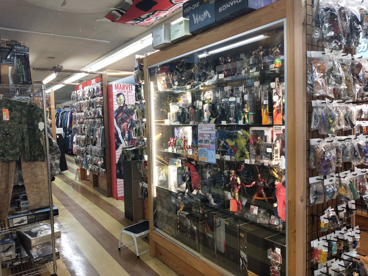 MildSieepy's tweet photo. 名古屋旅行、最後は買取王国岡崎大樹寺店さんにやってきました。
アメトイがたくさん(^^)
もちろん、MARVELのフィギュアを4体買いました。
にしてもトイビズが多い（笑）
@kiyoto_station https://t.co/6KlRoVgJ06