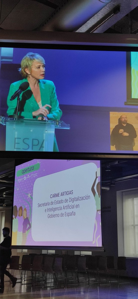 Laura_Castela's tweet photo. "La tecnología y la digitalización son un dique de contención de la desigualdad. Vivimos en un momento de gran oportunidad pero tenemos que ser ágiles" @carmeartigas secretaria de Estado de Digitalización e IA del Gobierno de España.
#mujeresquederribanbarreras https://t.co/KwMopZwxxn