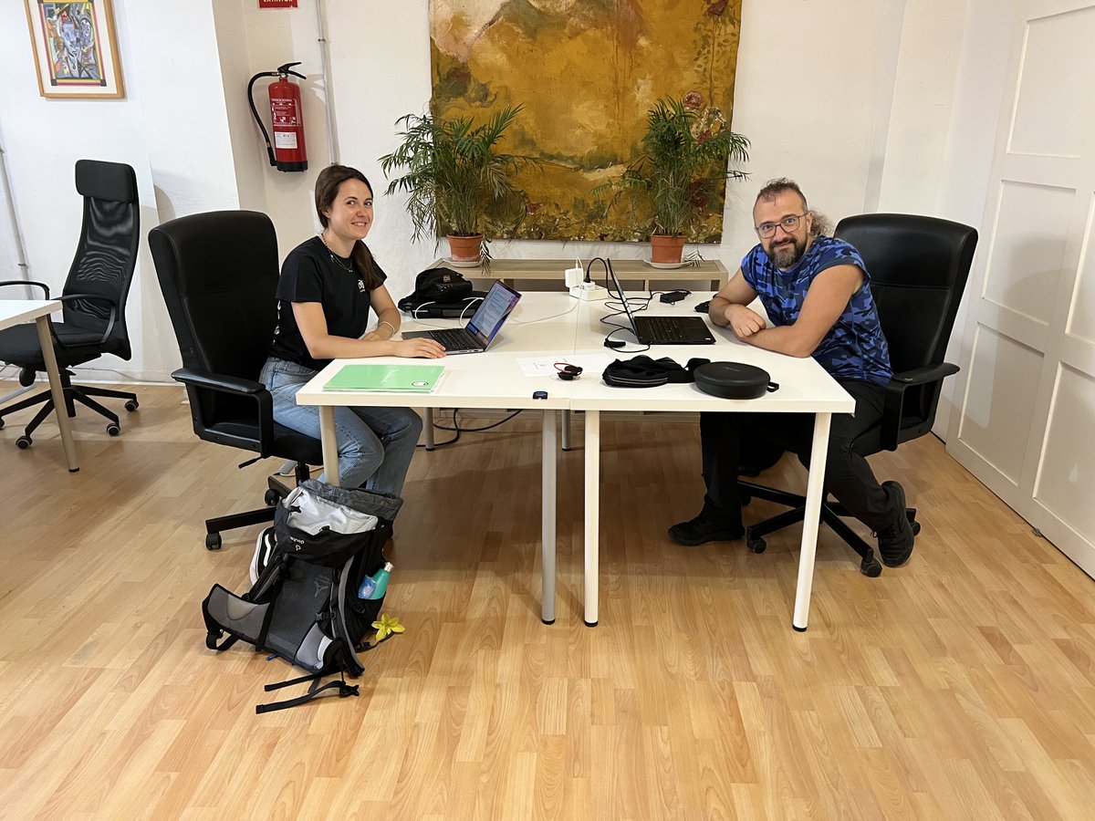 Jonathan on Gran Canaria 🇪🇸 invited Giulia from Italy 🇮🇹 for an <a href="/EYEprogramme/">Erasmus for Young Entrepreneurs</a> business exchange. You can read about their achievements during their time together here: bit.ly/3ZRnNEu

Interested? Contact us➡📧contact@open-eye.net

#ErasmusEntrepreneurs #LanguageLearning