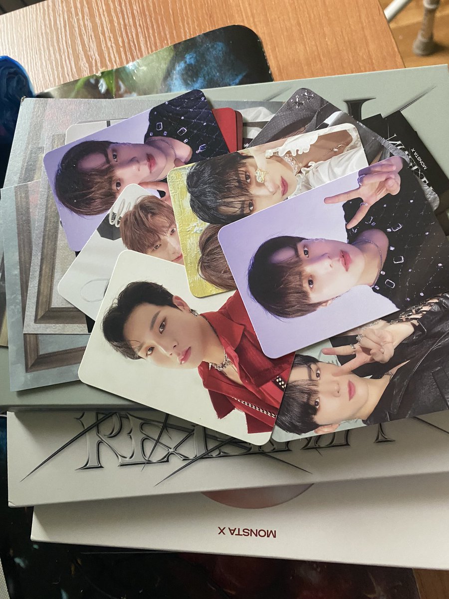 ShineForever_25's tweet image. Thank you @imxinterstellar for your go I’m super happy everything got to me ok and I’m always really happy to be a part of your go ❤️