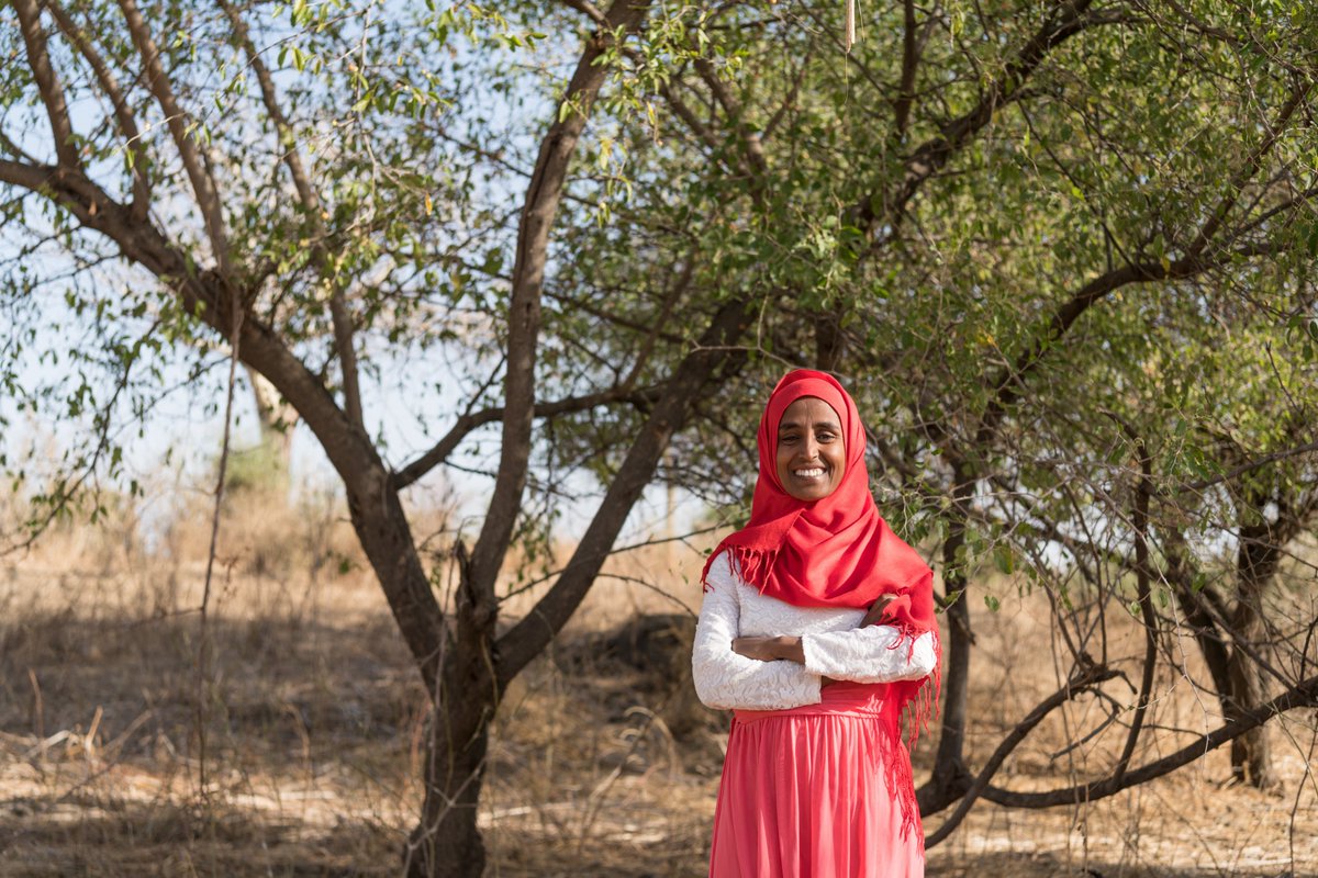 SchultzAnnie1's tweet photo. 👩🏿For #InternationalWomensDay, @TREEAID colleagues &amp; I explain why women are central to building the @GreenWallAfrica for @wef:

💪🏿When their leadership is prioritized in how we manage local forests, we see benefits for communities &amp; land 👇🏿

https://t.co/NS90GS9r4S https://t.co/OEOkNrBq8d