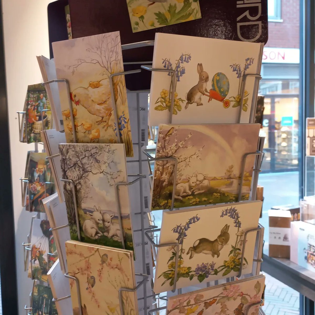 Haasbeekcentrum's tweet image. Nieuw in de winkel: prentbriefkaarten van #procard
Kom gerust even langs om te kijken.