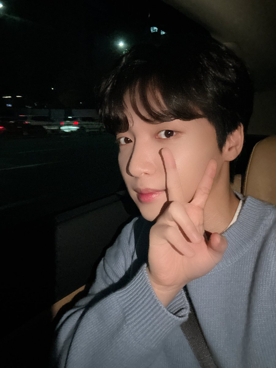 jeongsewoon_twt's tweet photo. 반장은 일이 있어서 가 볼게 오늘 저녁 맛있게 먹고 하루 마무리 잘해 얘들아 안녕! #정세운 #JEONGSEWOON #세멘파 https://t.co/TxTDxWnzQe