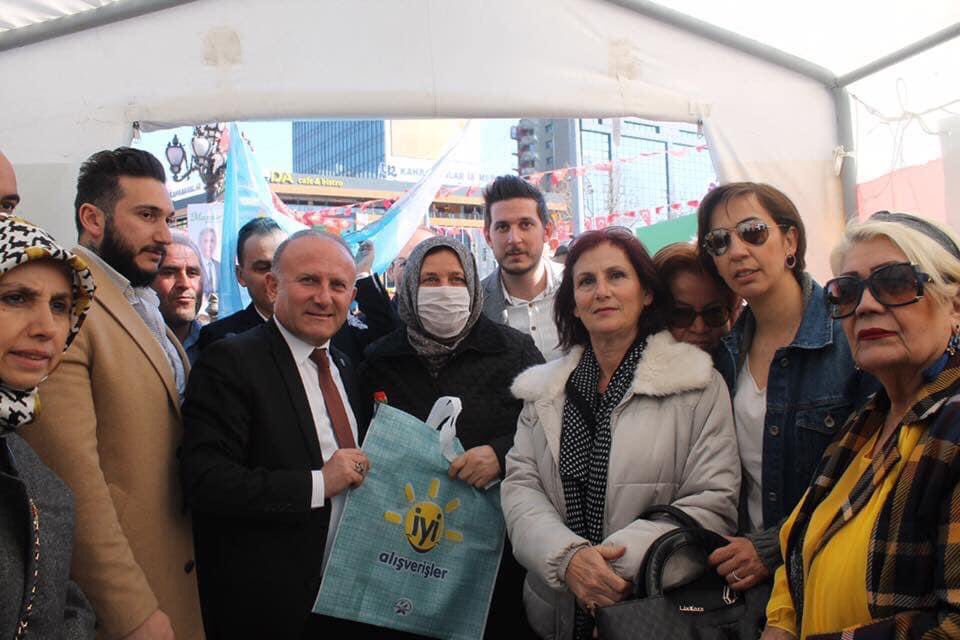 yetkinozturk06's tweet photo. Kucağında bebekleri ile,
Bu büyük yürüyüşe başladığımız kadınlarımız başta olmak üzere tüm kadınlarımızın günü kutlu olsun.

Kadına yönelik şiddetin olmadığı, güvenli ve huzurlu bir geleceği birlikte inşa etmek dileğiyle...

#8MartDünyaKadınlarGünü https://t.co/k9R8vktLaI