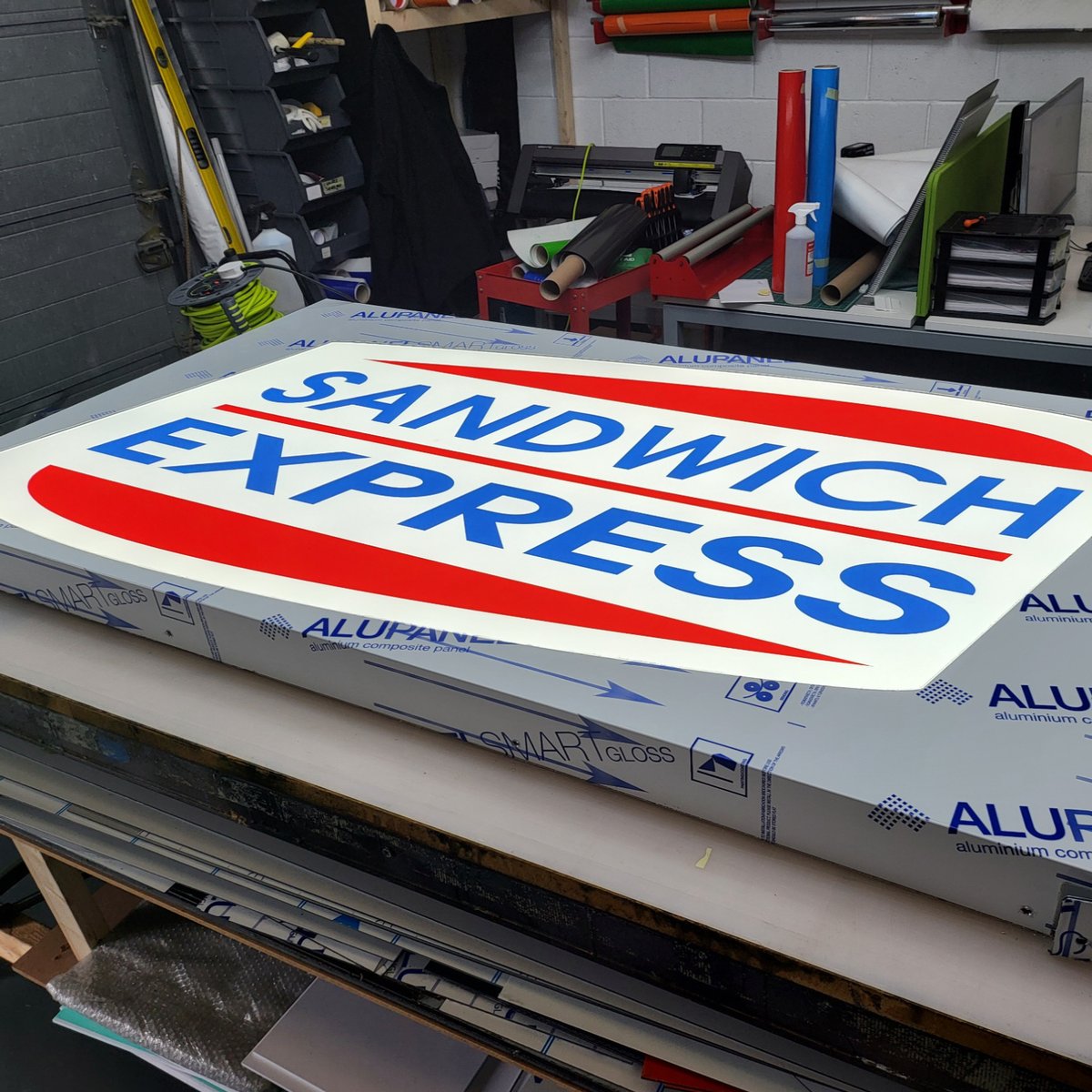 merseyprint's tweet photo. STRUGGLING TO MAKE YOUR SHOP STAND OUT?

Our Illuminated signage could be the solution to that problem!

Lit signage could help you stand out in the evening or the winter months when daylight is reduced.

Contact our team today on 0151 272 0097 or hello@merseyprint.co.uk https://t.co/9AkKaUOfVp