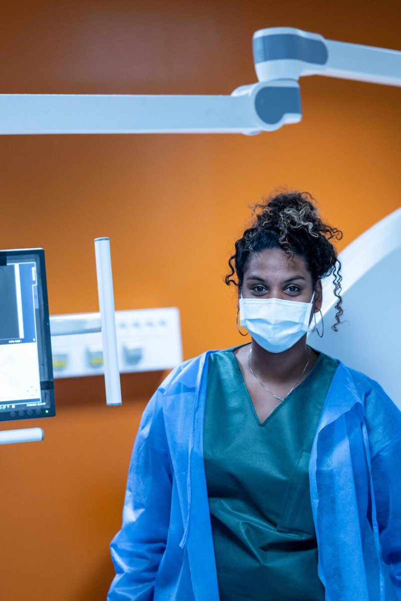 #JournéeDesDroitsDesFemmes
En ce 8 mars, la Fondation célèbre toutes les femmes qui contribuent par leur travail à la renommée de l'<a href="/HopitalFoch/">Hôpital Foch</a>.

📸: <a href="/thierryjadot/">Thierry Jadot</a>, Huguette et Prosper