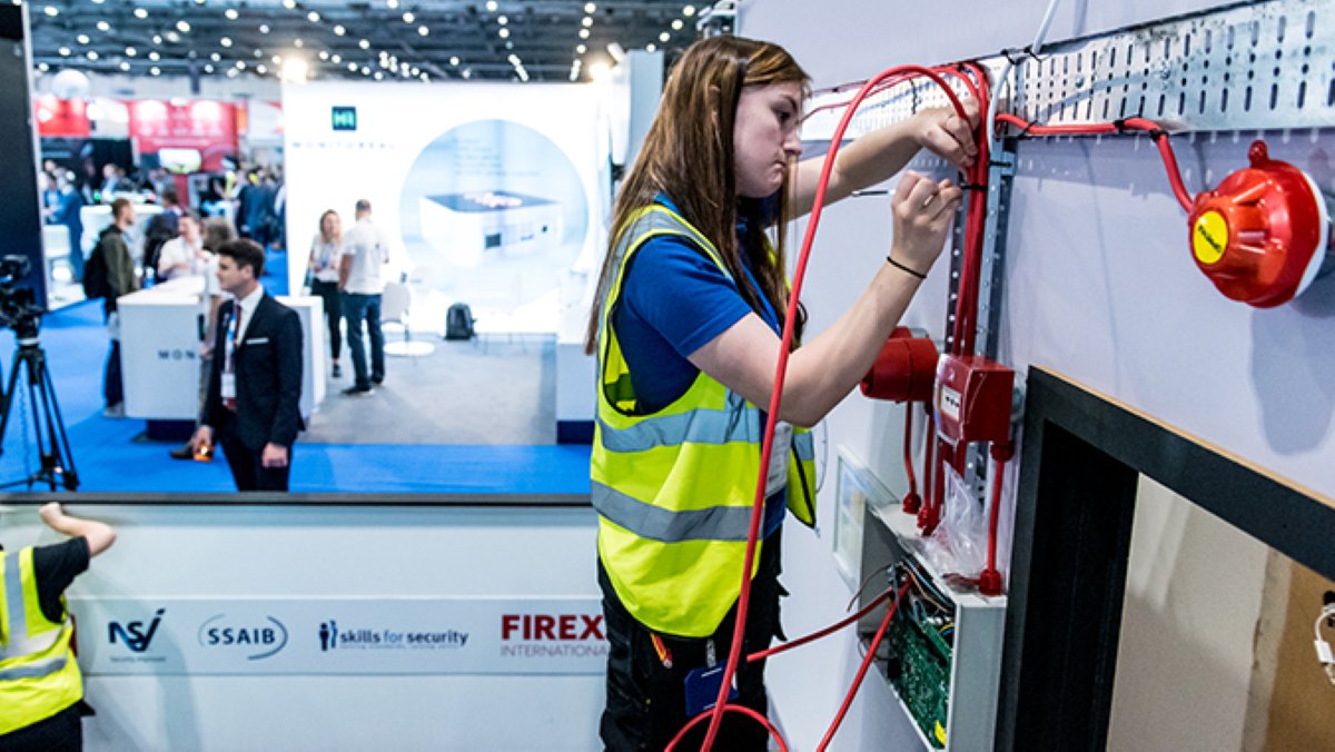 EngineersofTomorrow tweet media