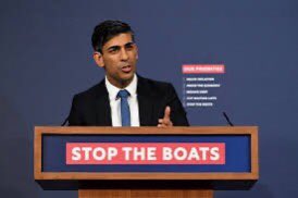 alostexistence's tweet image. I’m reeling from the racist rhetoric obviously but also as a graphic designer I am appalled by the truly pathetic graphics. I think Rishi probably did it in PowerPoint. Unprofessional, misguided and desperate like the Tories.
#StopTheBoats #graphicdesign #badgraphics #pathetic