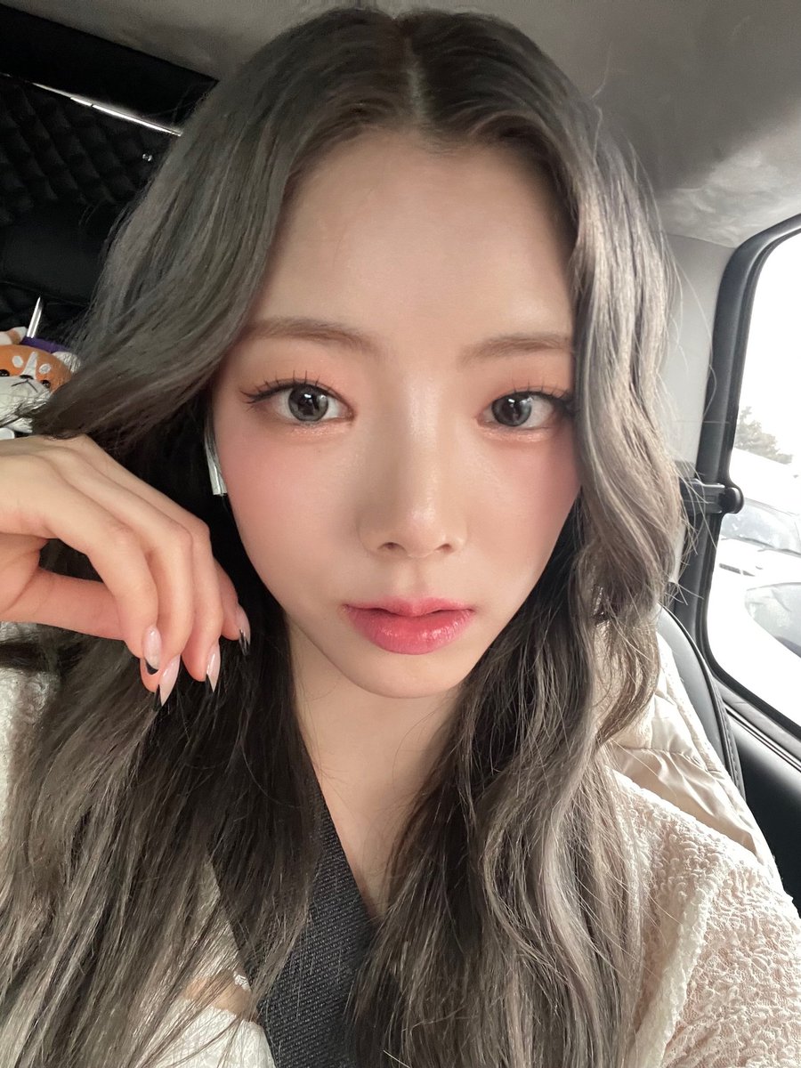 chaeinyonggg's tweet photo. 🐱🫧 https://t.co/uuqsBqFvJQ