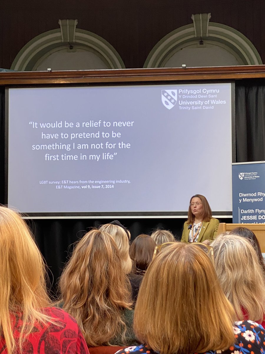 UWTSDWAPPAR's tweet photo. #CofleidioCyfiawnder #EmbraceEquity @UWTSDWAPPAR wedi mwynhau’r ddarlith gychwynnol #JessieDonaldson ar gyfer #IWD2023 gan @ElenaRF. Wedi ein hysbrydoli gan ‘Beth all fynd o’i le?’. #aflonyddwr mewn ffordd positif iawn… https://t.co/RTmSabRT4p
