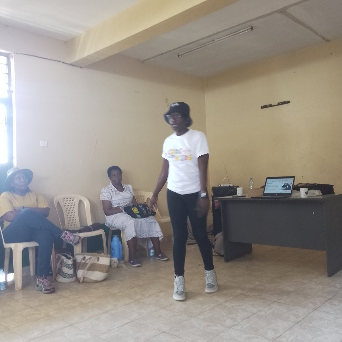 tuzu_violet's tweet photo. Commemorating International Women's Day ✨☺️
Educative workshop on Women's Entrepreneurship in the Digital Economy organized by FPRJC
#InternationalWomensDay #EmbraceEquity #DigitALL 
@EKokeyo @tnetcn @ywli_info @hsfkenya @code_with_kids https://t.co/LfqzZ1wQ5B