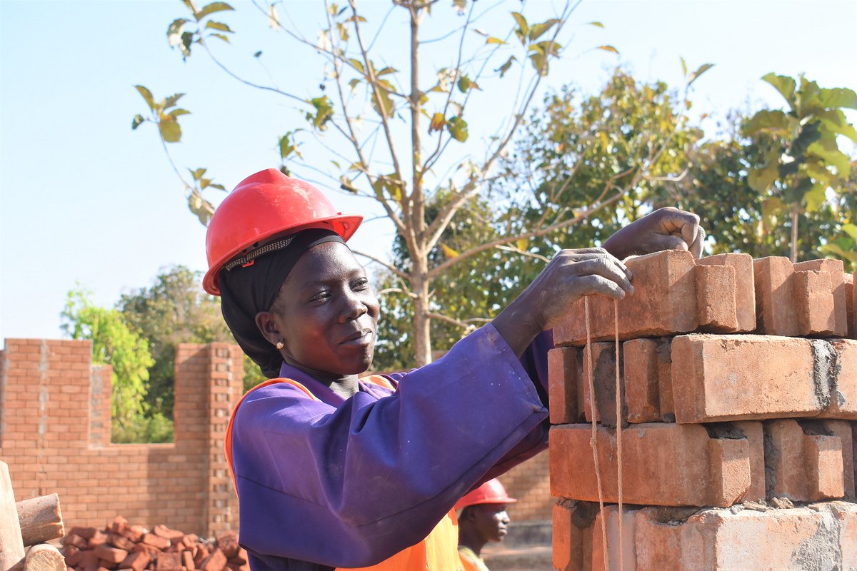 HYTUganda's tweet image. This International Women's Day, lets celebrate all the #women breaking the cycle of poverty, pushing against societal pressures, dedicated to securing their own and their families futures. 

👏👏👏👏

#WomensDay #IWD2022 #InternationalWomensDay #SeeHer