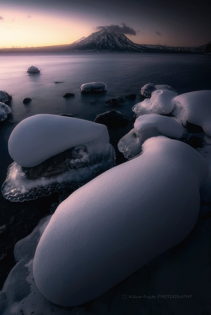 marshmallow on lake
マシュマロみたいに美味しそうな雪がこんもり積もっててかわいかった⛄️
#SonyAlpha #北海道 #支笏湖 #支笏洞爺国立公園 #hyfilter #tokyocameraclub