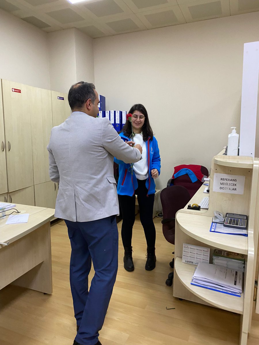 Başta syd Vakfinda çalışan  Kadın arkadaslarimiz olmak üzere tüm emekci kadınların Dünya Emekçi Kadınlar Gününü kutlarım. #WomensDay #8martdunyakadinlargunu #sydv