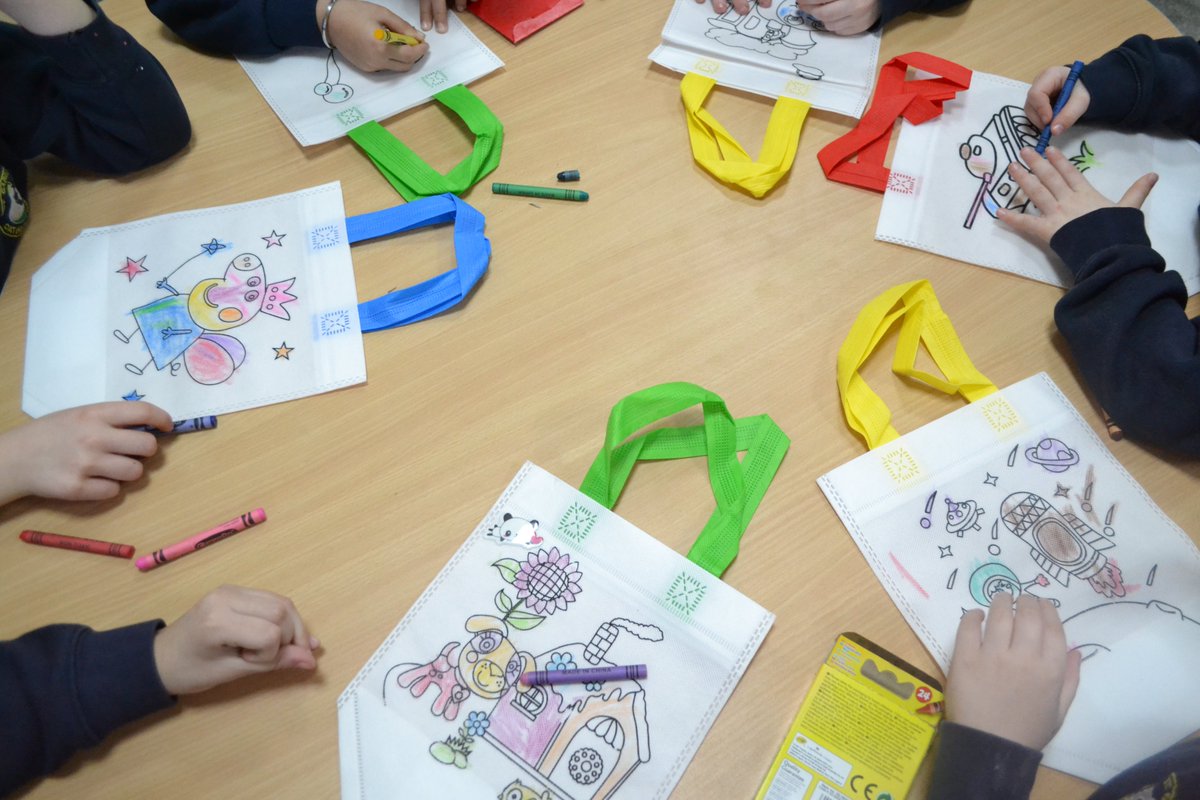 ConfuciusClass1's tweet photo. We had a fantastic time celebrating Chinese Spring Festival at different schools!🥰🥰🥰Happy Chinese New Year!🐰
🎉🏮🎊 #ChineseSpringFestival #SchoolCelebrations https://t.co/08Bh4i24AQ