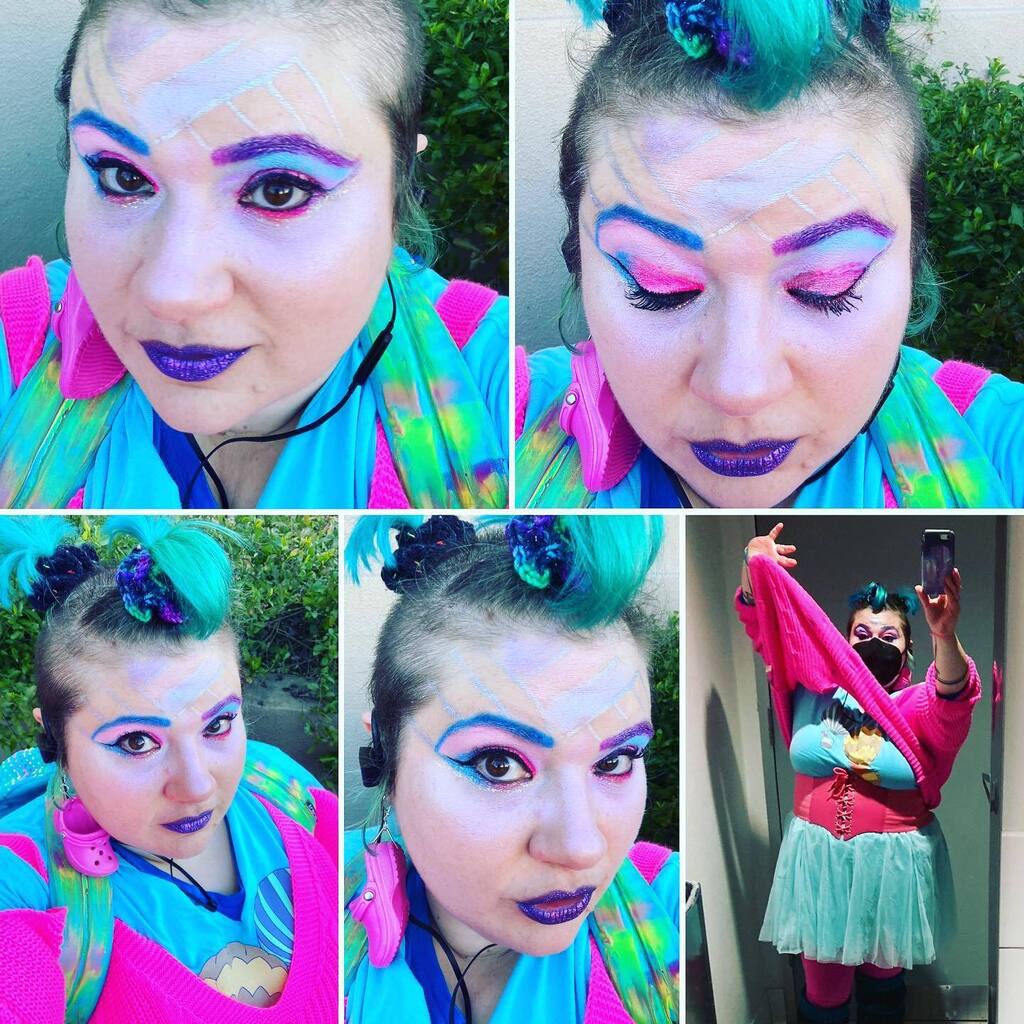 I still have an eye infection. It’s not crusty and yuck-feeling like conjunctivitis, it’s painful and my eyes are always very blurry. 
It’s scary, and it’s frustrating, but I have antibiotic eye drops and I’m heading into day 4 of my ‘1-3 day’ healing ti… instagr.am/p/Cphby4LugdU/