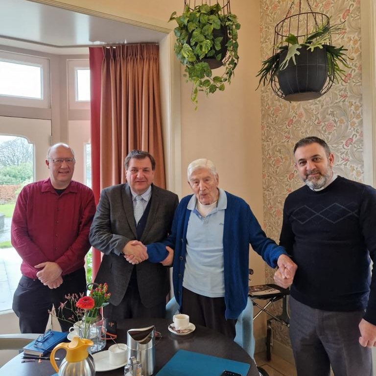 JerusalemHRC's tweet photo. 1⃣🤝Yesterday in📍 The Hague, members of the Palestinian Christian delegation @FatherDiab and Dr Bassim Khoury together with @gerard_beirut met @DriesvanAgt, former 🇳🇱 Prime Minister and founder of the @TheRightsForum ⤵️ https://t.co/Qo0cKIwX49