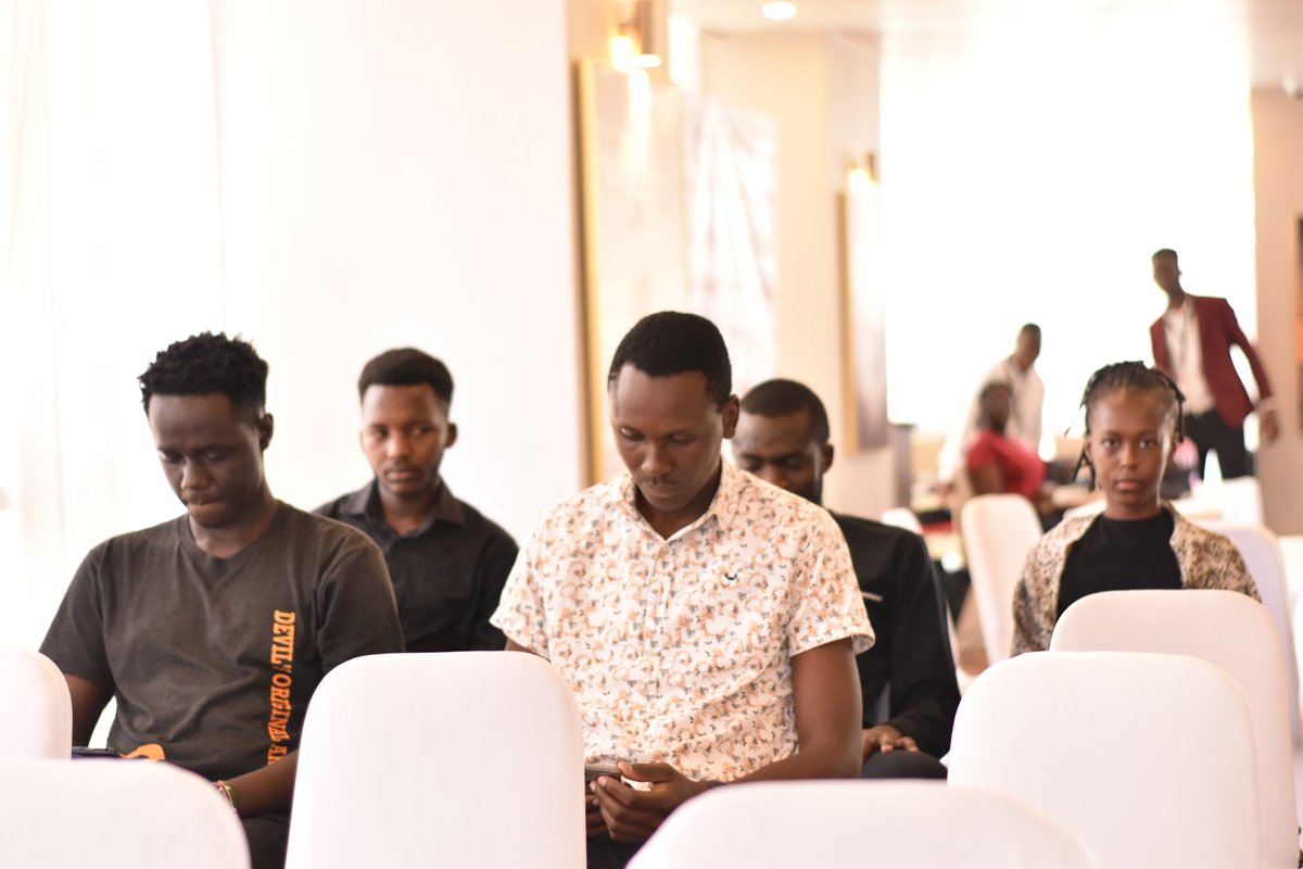 Rono_254's tweet photo. Launching the Fast Load Voucher. You can now conveniently buy airtime to all networks. #FastLoadLaunch https://t.co/hIsJjRfdxF