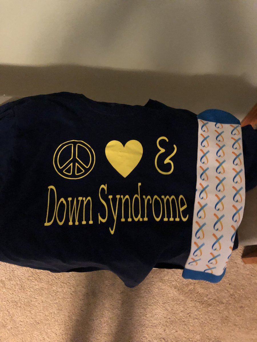 kelliheberle's tweet photo. Ready for the day.  @bestbuddies @hilltopspartan #MontourProud https://t.co/ujKFW6msiw