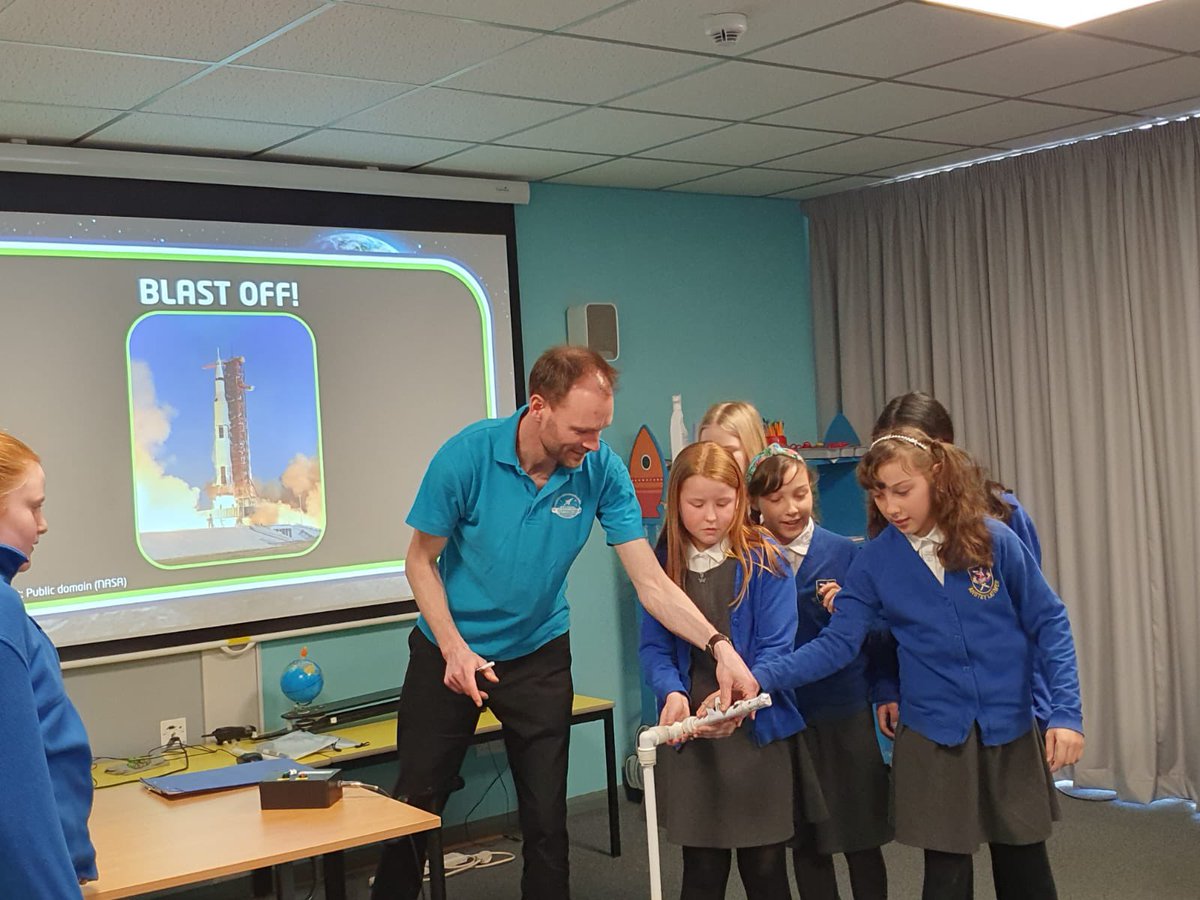 latimerprimary's tweet image. #ClassEH had such a fantastic day out at @spacecentre yesterday! We built our own rockets and saw a real rocket too! #LatimerScience