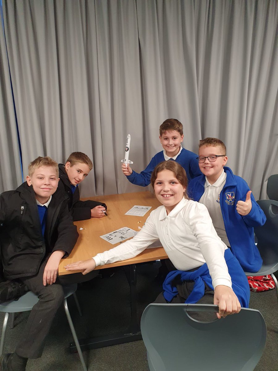latimerprimary's tweet image. #ClassEH had such a fantastic day out at @spacecentre yesterday! We built our own rockets and saw a real rocket too! #LatimerScience
