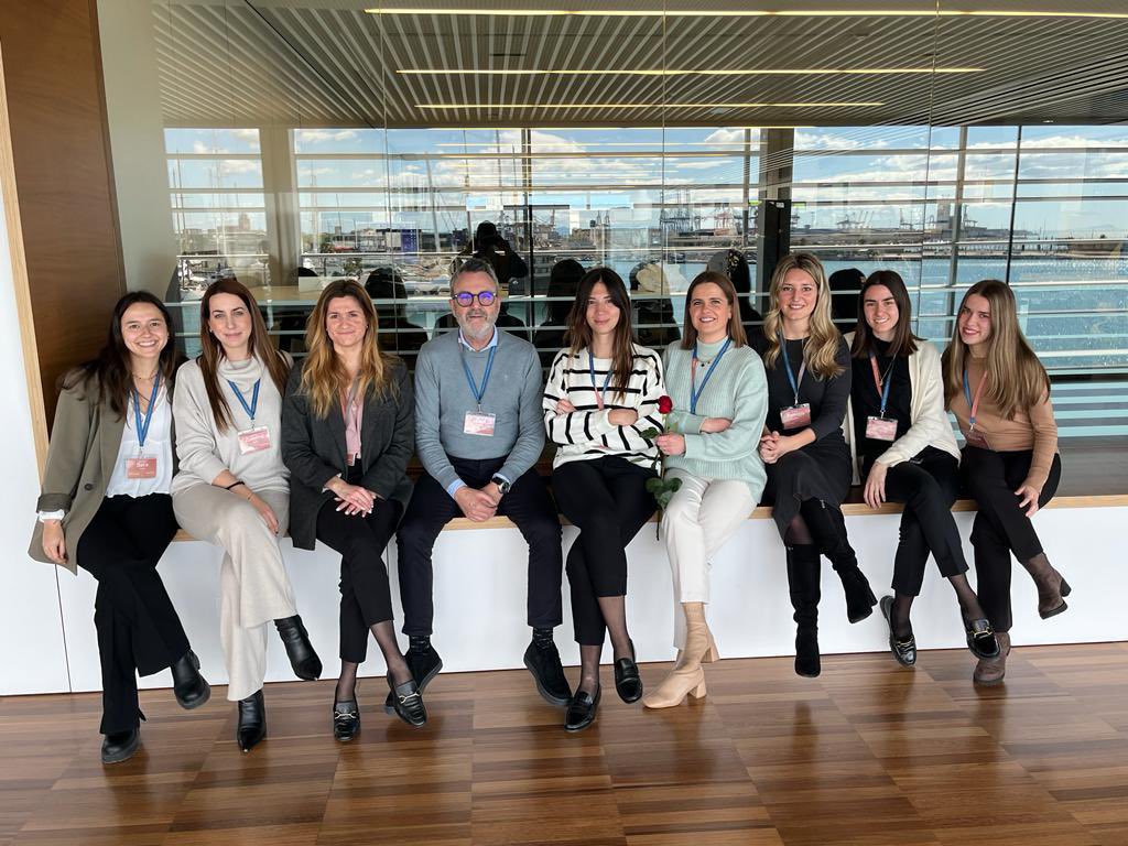 jimenezmarcoj's tweet photo. Equipazo !! 🙆‍♀️👩‍💼🤷‍♀️🙋‍♀️#WomenEmpowerment 💪#DiaDeLaMujer https://t.co/MoJcyddJD4