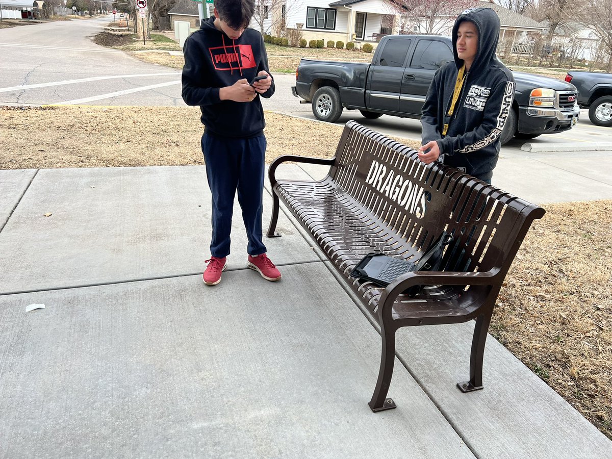 mwoods67037's tweet photo. 7th graders are creating different style filming projects as they retell events from Kansas History. It’s impressive to see all the different ideas and ways they are presenting their research…#PBL #BPMS #HGSS #RM117 #Dragons https://t.co/025GsFMSkl