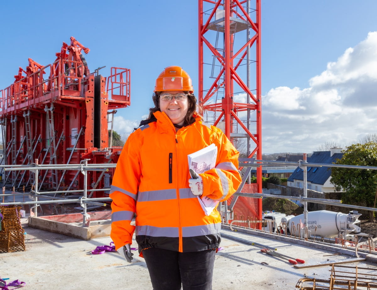 [Portraits/Témoignages] 👷‍♀️ 👷‍♂️

Femmes dans le bâtiment : la mixité à l’épreuve du terrain

batirama.com/article/59609-…

<a href="/CecileCeclaubea/">Cécile Beaudonnat</a> <a href="/BouyguesBat_GO/">Bouygues Bâtiment GO</a> <a href="/Afpa_Formation/">Afpa</a> 

🖊️<a href="/LacazeSteph/">stéph lacaze</a>