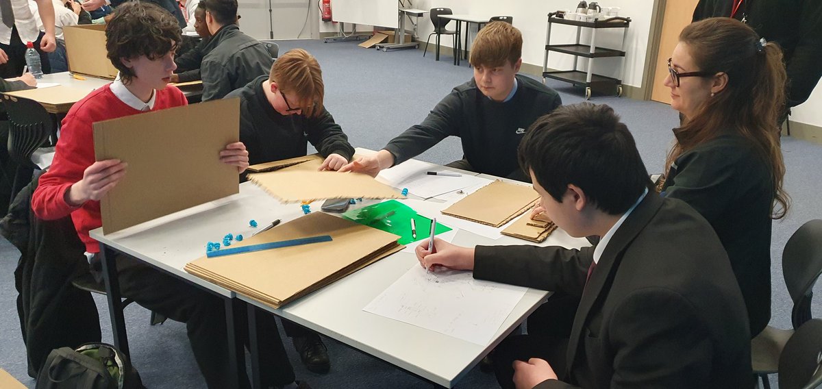 BakerDearing's tweet photo. Getting stuck in to #UTCAmazonChallenge @AylesburyUTC with year 10 and 11 students. Task is to design a locker for a drone to deliver to - good luck teams! https://t.co/J3l3nbHZ9F