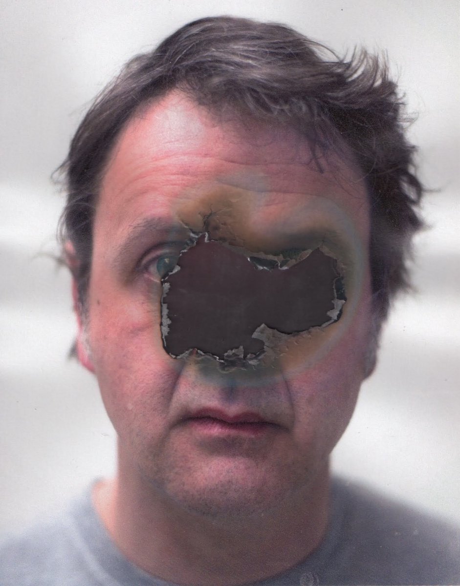 UnikentICCI's tweet image. Fascinating chromosome exhibition Younome has returned to the Canterbury campus.  Now on display in the Pears Building.  Free to all. @KMMSmedschool @unikentccl @UniKentLive @madrobbo @darrenkgriffin @biokent #chromosomes #portraits #exhibition