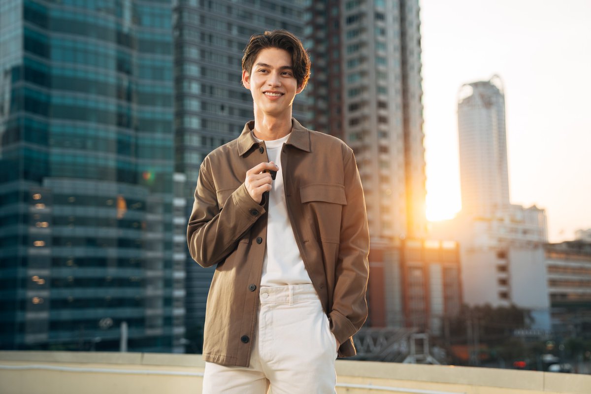 SamsungThailand's tweet photo. แวะมาแจกความสดใส ภาพเบื้องหลังการถ่ายทำ #GalaxyA235GxBright เร็วๆ นี้เตรียมมาอบอุ่นกันต่อกับภาพบรรยากาศงาน #SilverBrightDay ไหนใครรออยู่บ้าง รีทวิตรัวๆ เลย เพราะ @bbrightvc น่ารักอย่างแรง!! #GalaxyA23 https://t.co/mg0GSgrV05