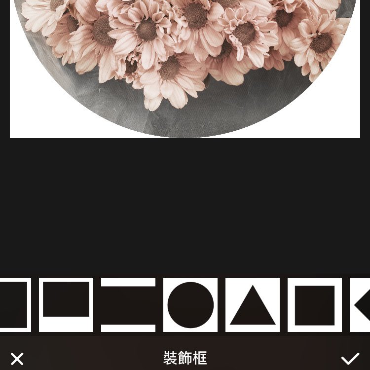 LiHsiangWang's tweet image. 右邊是原圖。
#Hipstamatic
#AuroraNCL
#ATypePlate
#Standard
#PICSPLAY2(裝飾框，沒有調色)