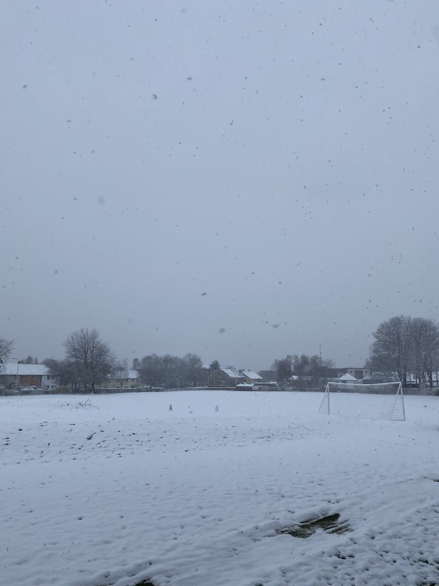 Miss Thomas tweet media